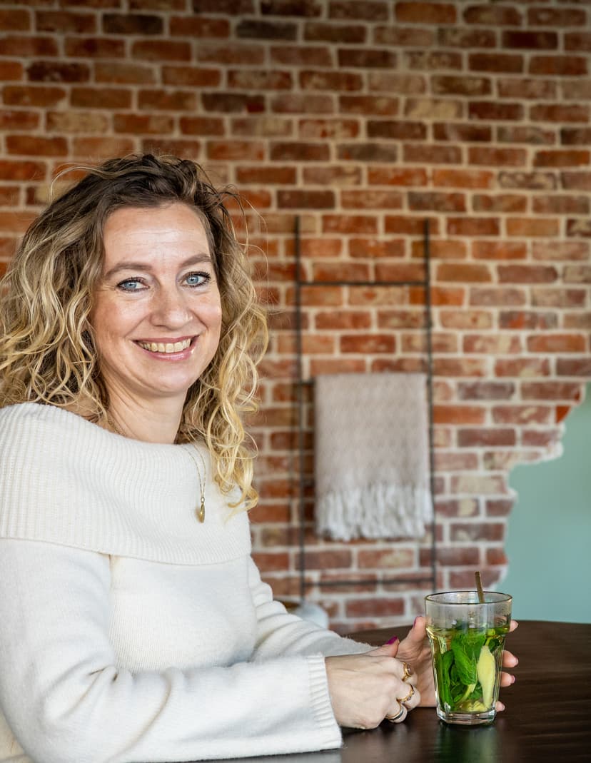 Laura Herlé-Ruys, Eigenaar HR Home